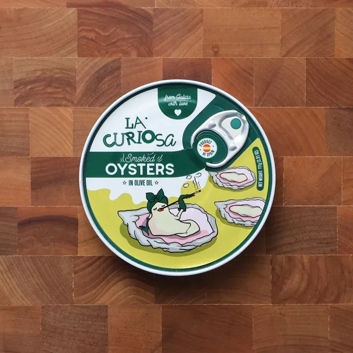112g La Curiosa "Lightly Smoked Oysters in Olive Oil"