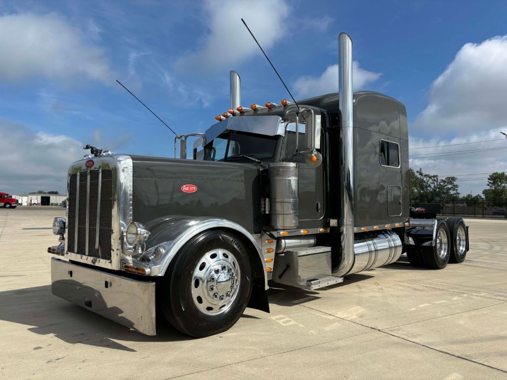 2010 Peterbilt 389