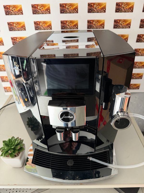 Refurbisched Kaffeevolautomat Jura J 8