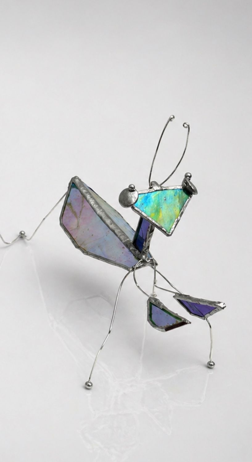 Praying Mantis- Transparent Iridescent Purple