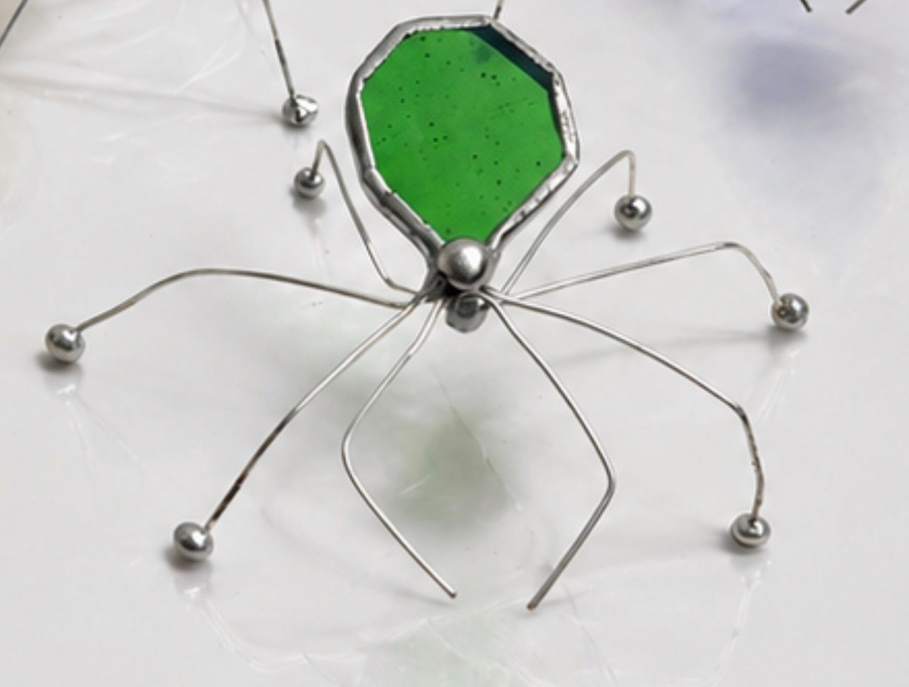 Spider - Transparent Kelly Green