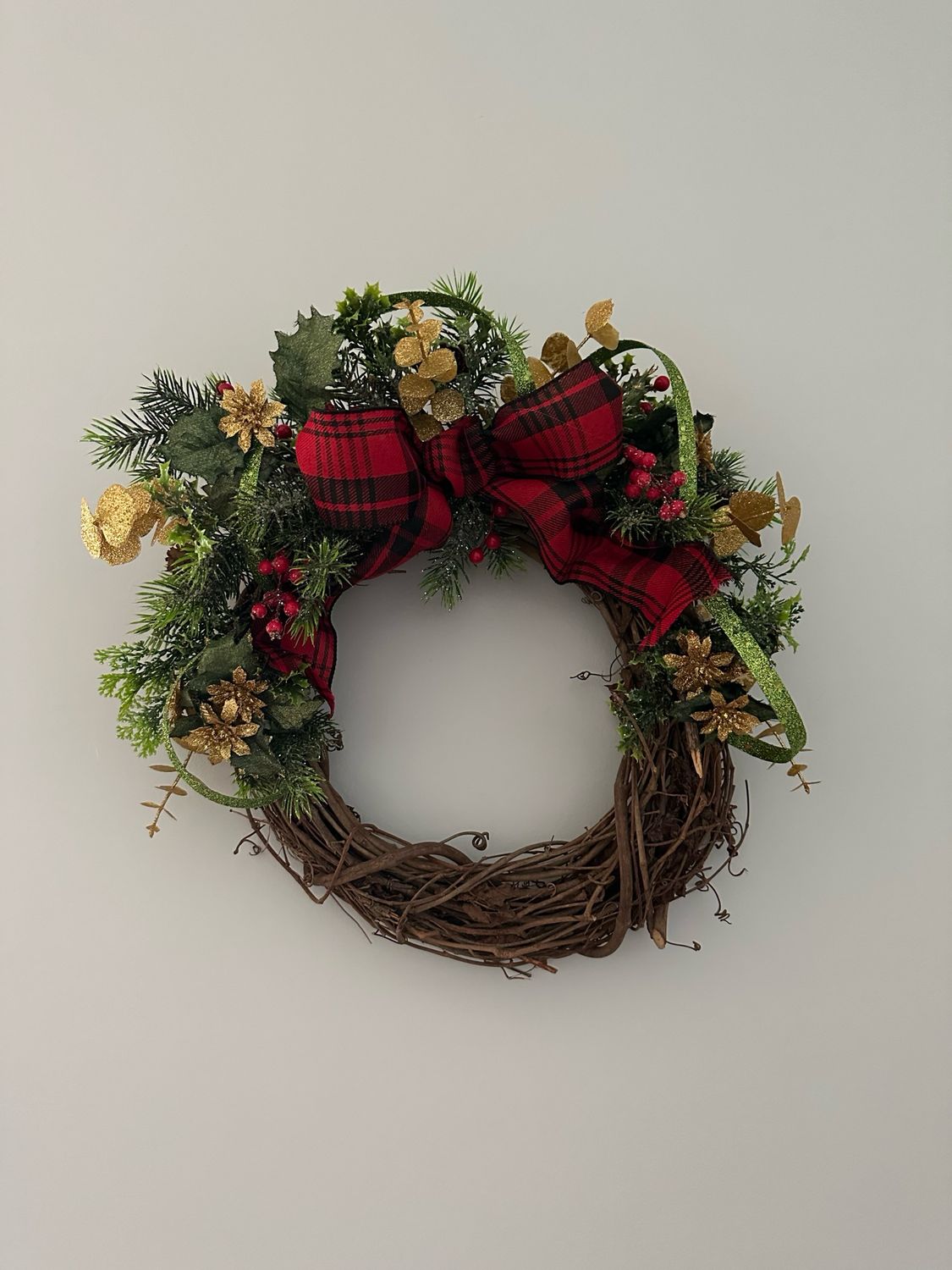 Christmas Grapevine Wreath With Plaid Bow