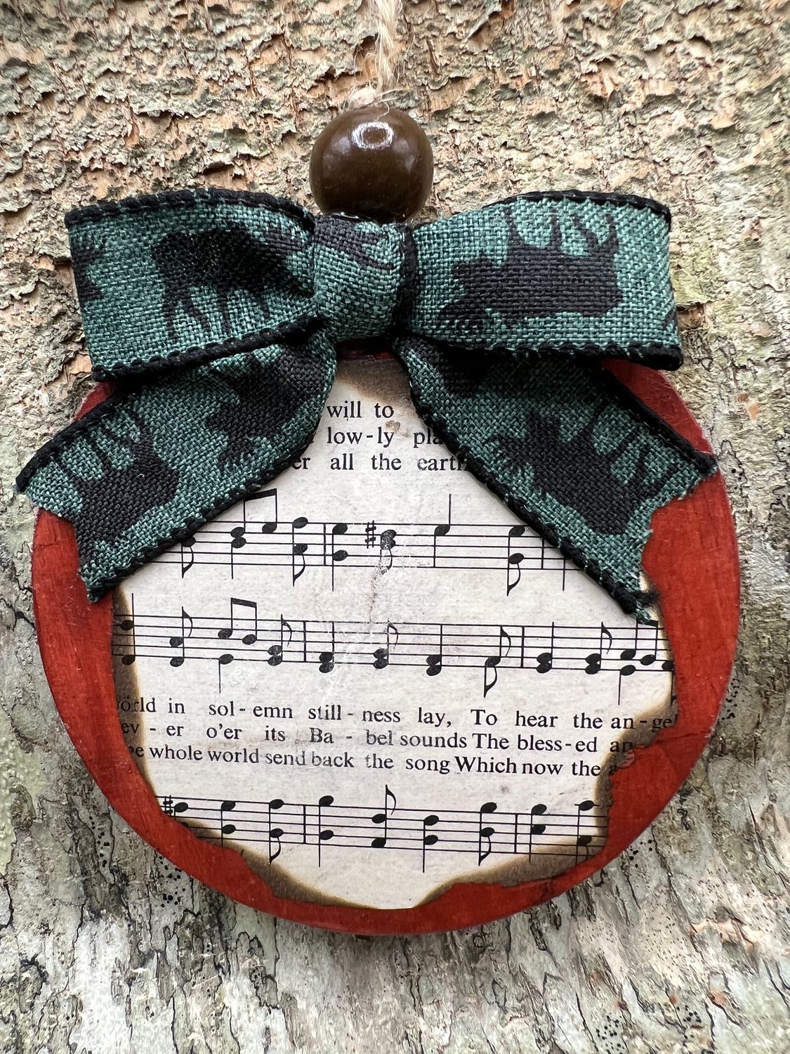 hand painted 4&quot; Wooden Disc Ornament