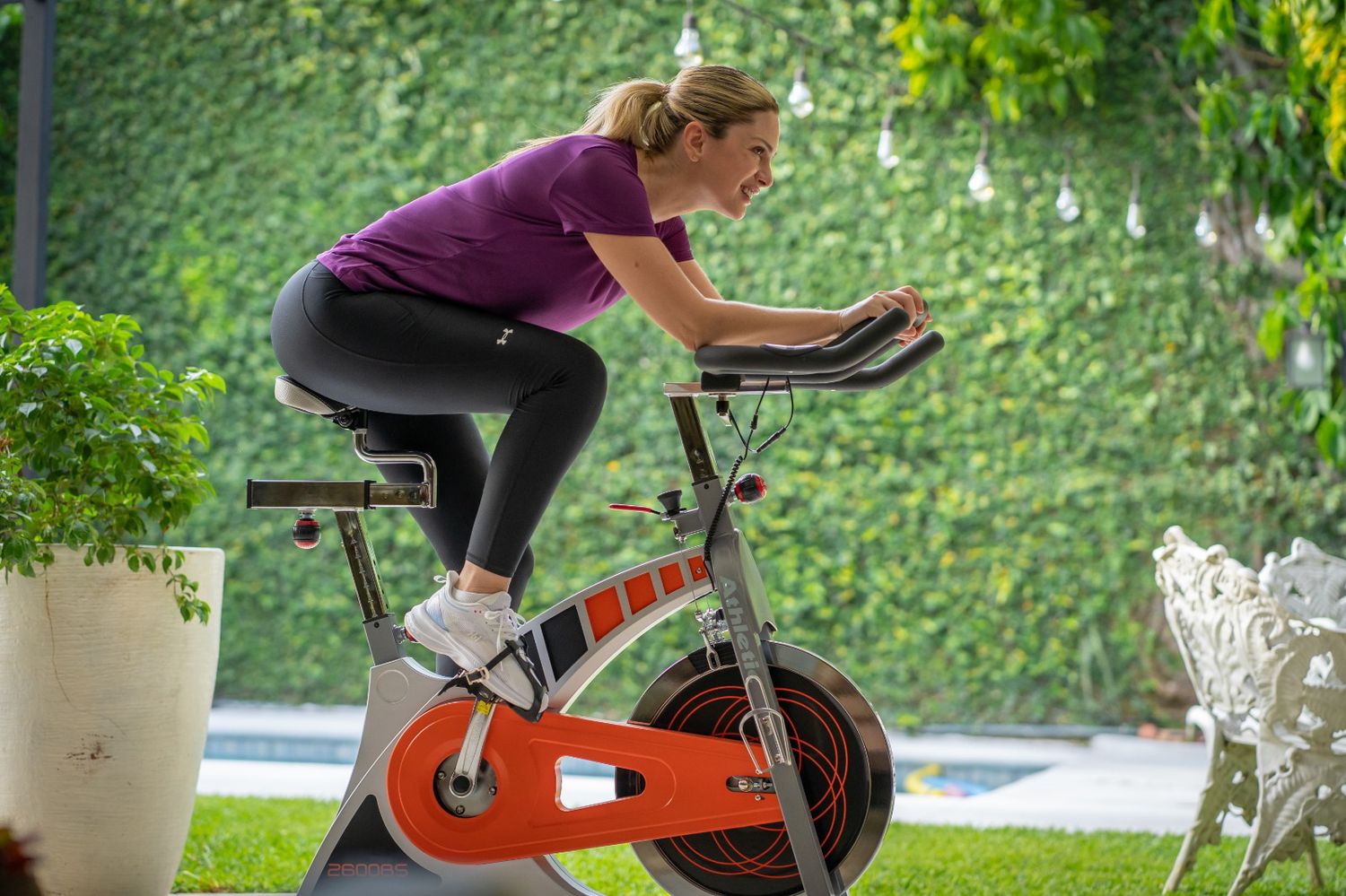 Bicicleta Semiprofesional 2600BS Tipo Spinning - Uso Institucional (Con consola)