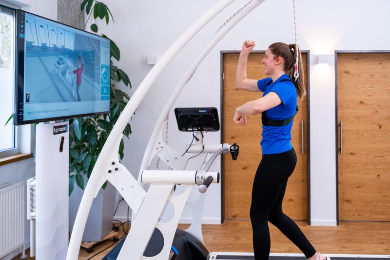 Sistema de Análisis y Entrenamiento de Marcha Rehawalk