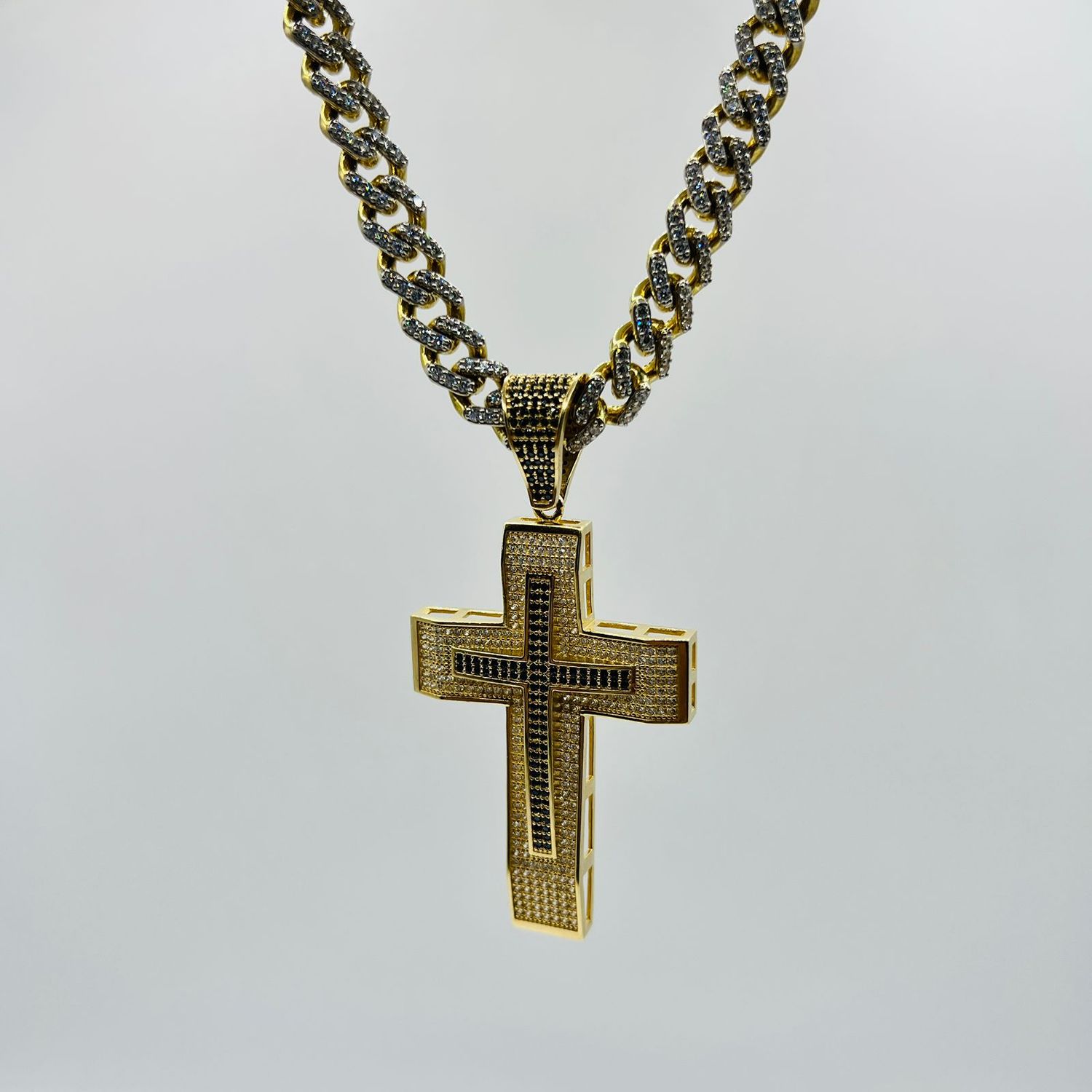 Cruz dúo black 14k