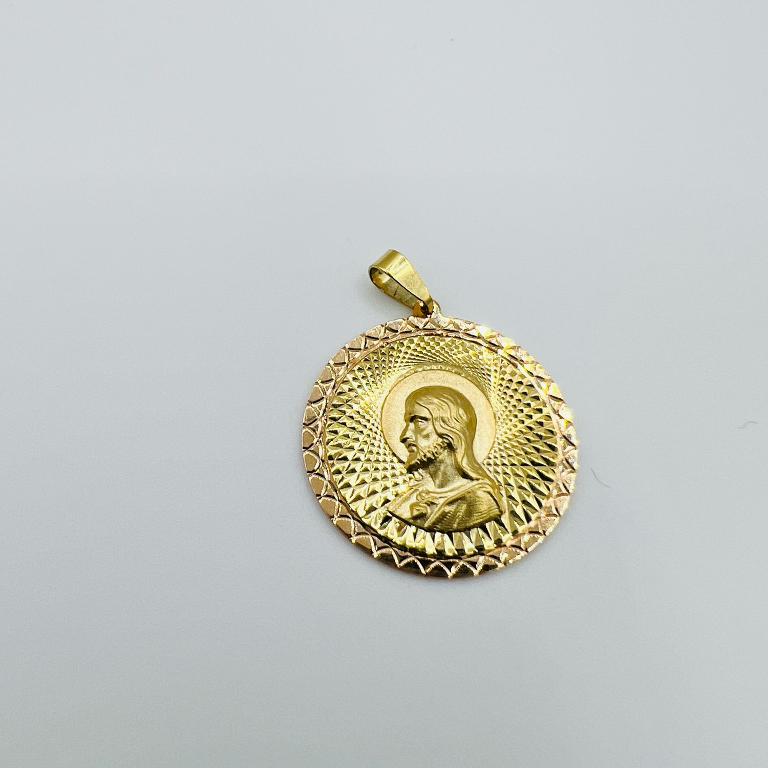 Medalla Divino rostro gde 14k