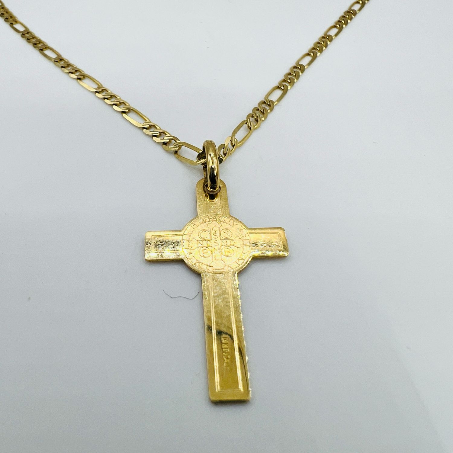 Cruz san Benito 14k