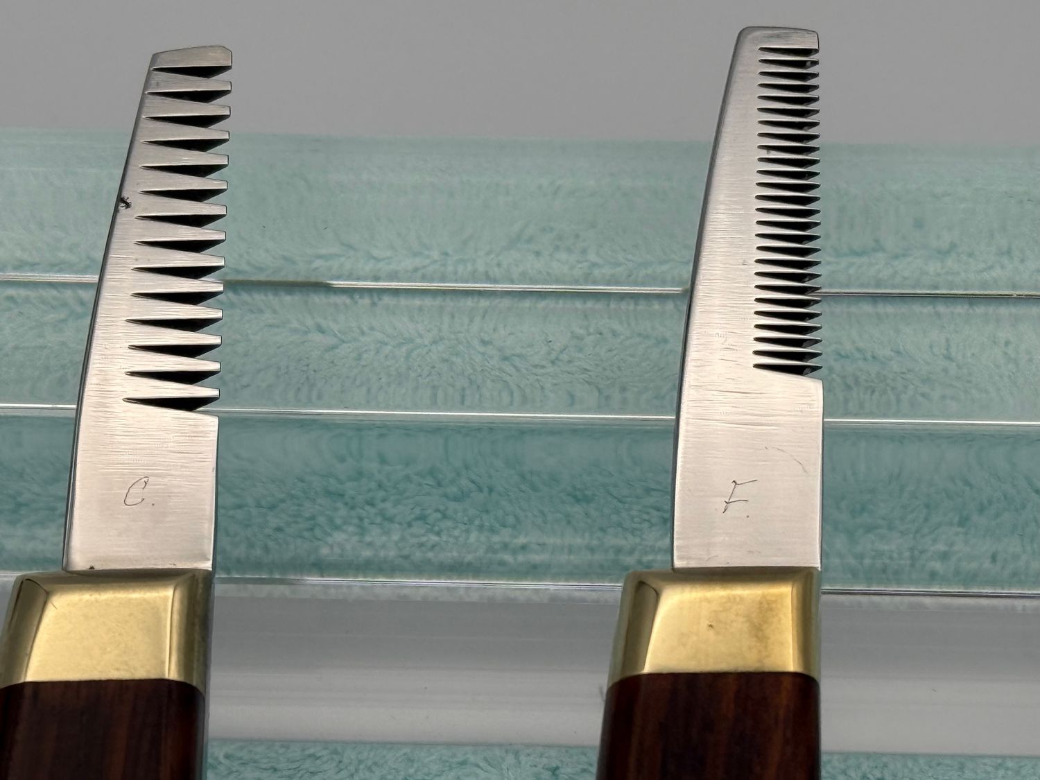 Pearson Rosewood Stripping Knives