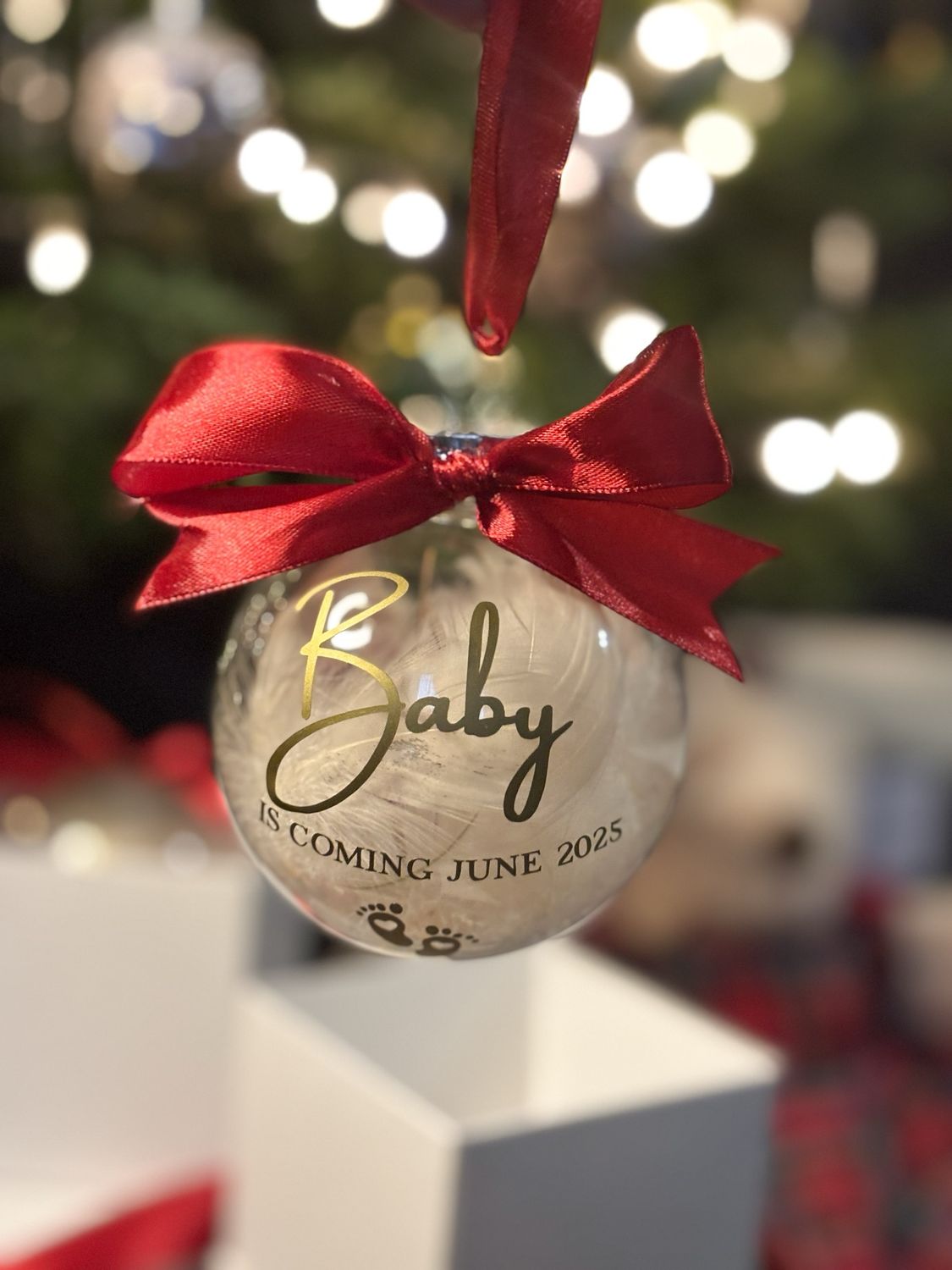 Personalizuotas Kalėdinis žaisliukas - Baby is coming