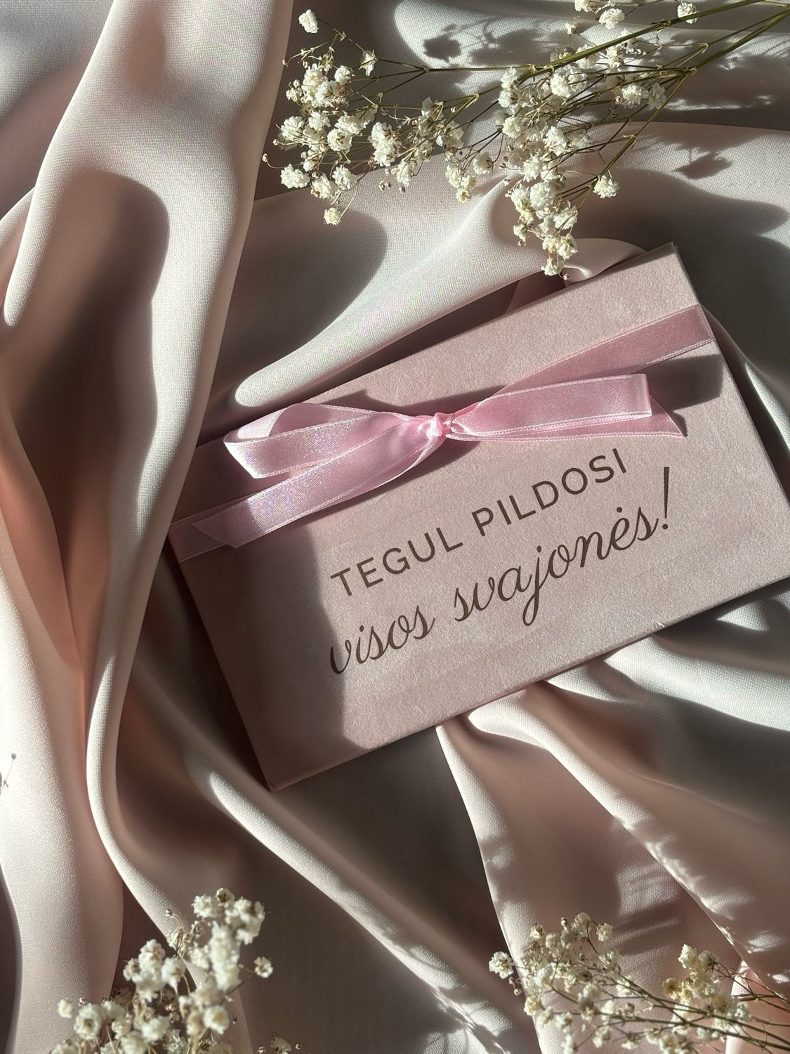 Veliūrinis vokelis dovanai - Aksominis kaspinėlis