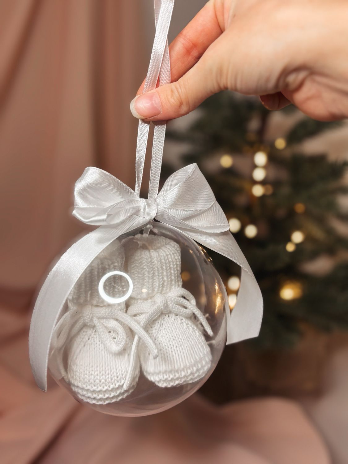 Kalėdinis žaisliukas su kūdikio batukais