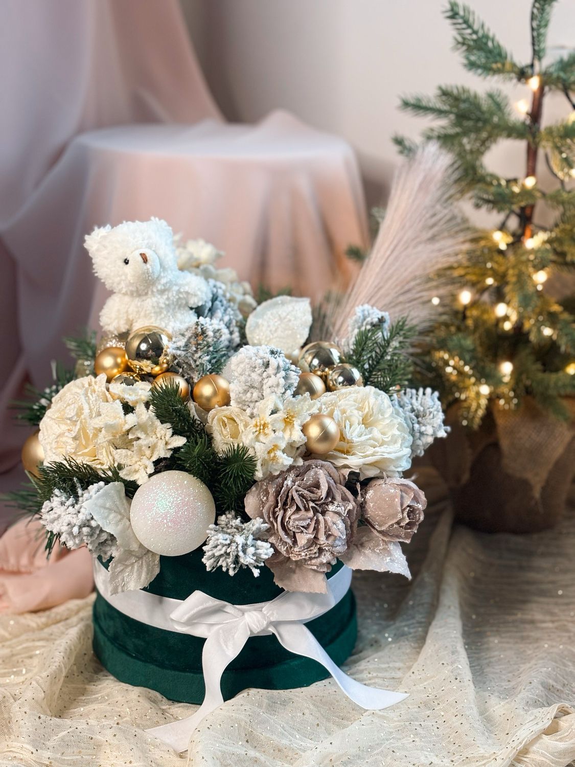 Kalėdinė kompozicija - Aukso pastelė