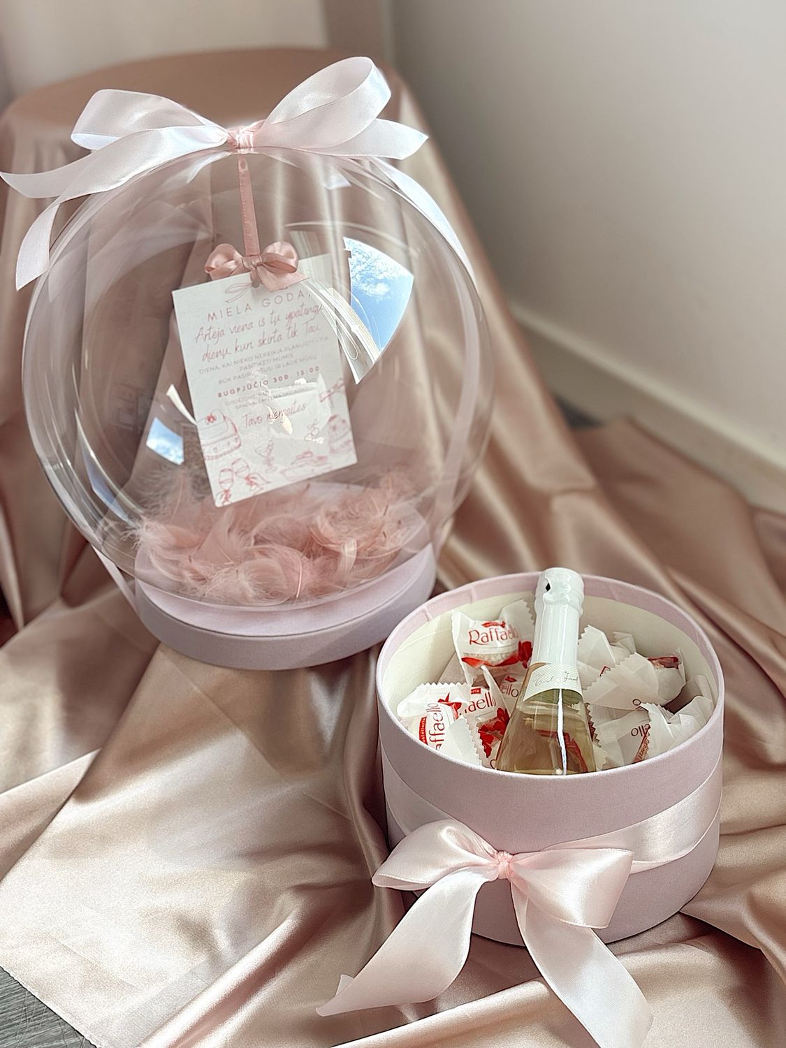 Mergvakario pakvietimas balione - Bachelorette party