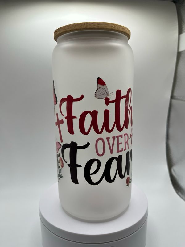 20 oz Glass Cup – Faith Over Fear ✝️🕊️