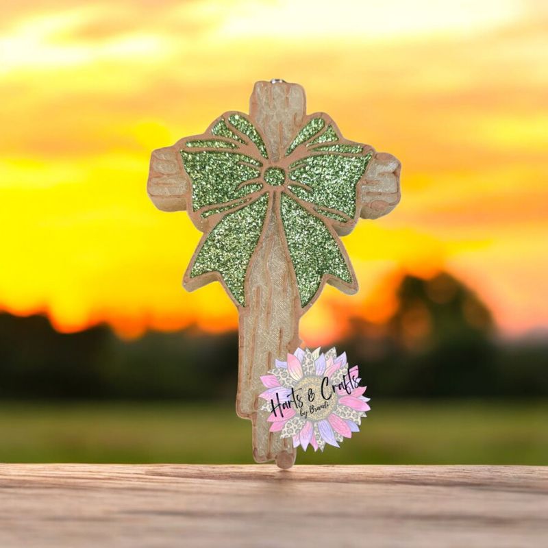 Cross w/bow