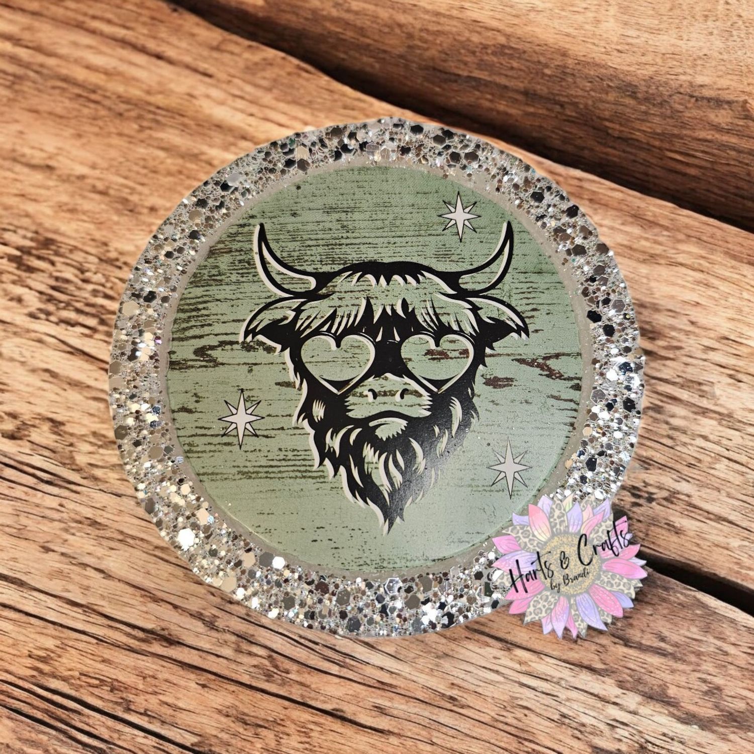 Bull with Heart Eyes Cardstock Round