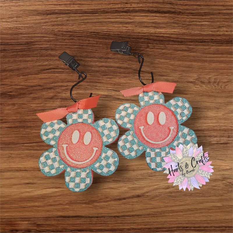 Checkered Flower Vent Clips