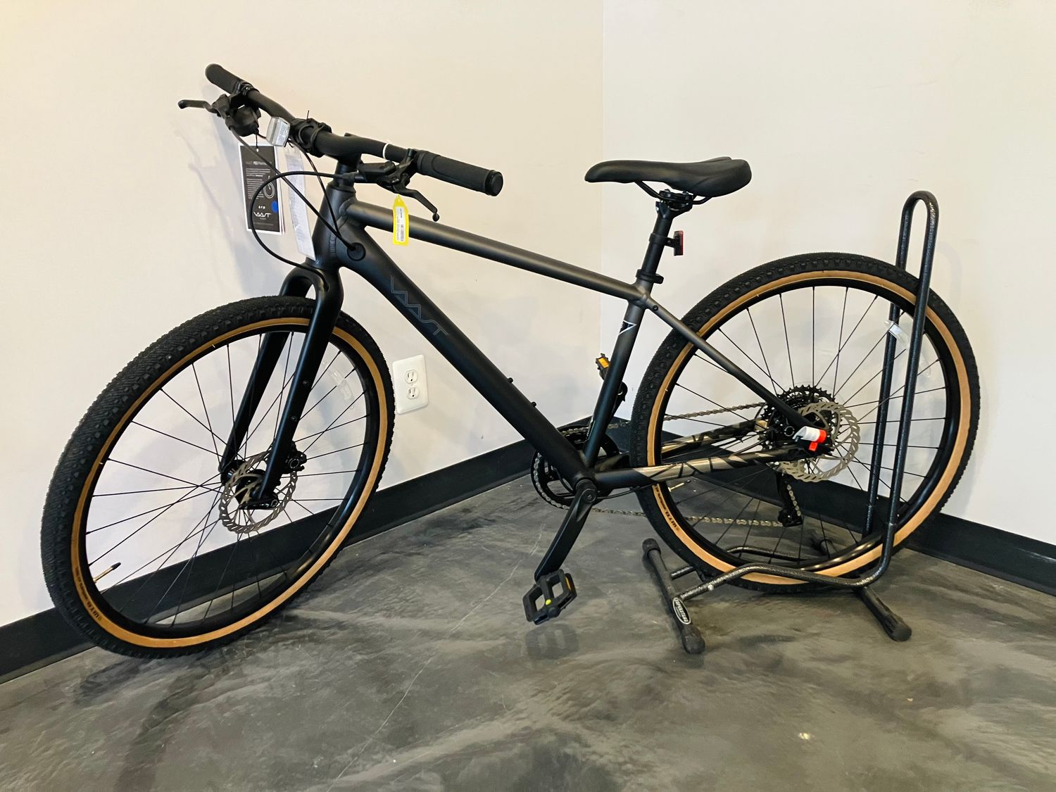 USED As is - Vaast U/1 650B Small Black (Like New)