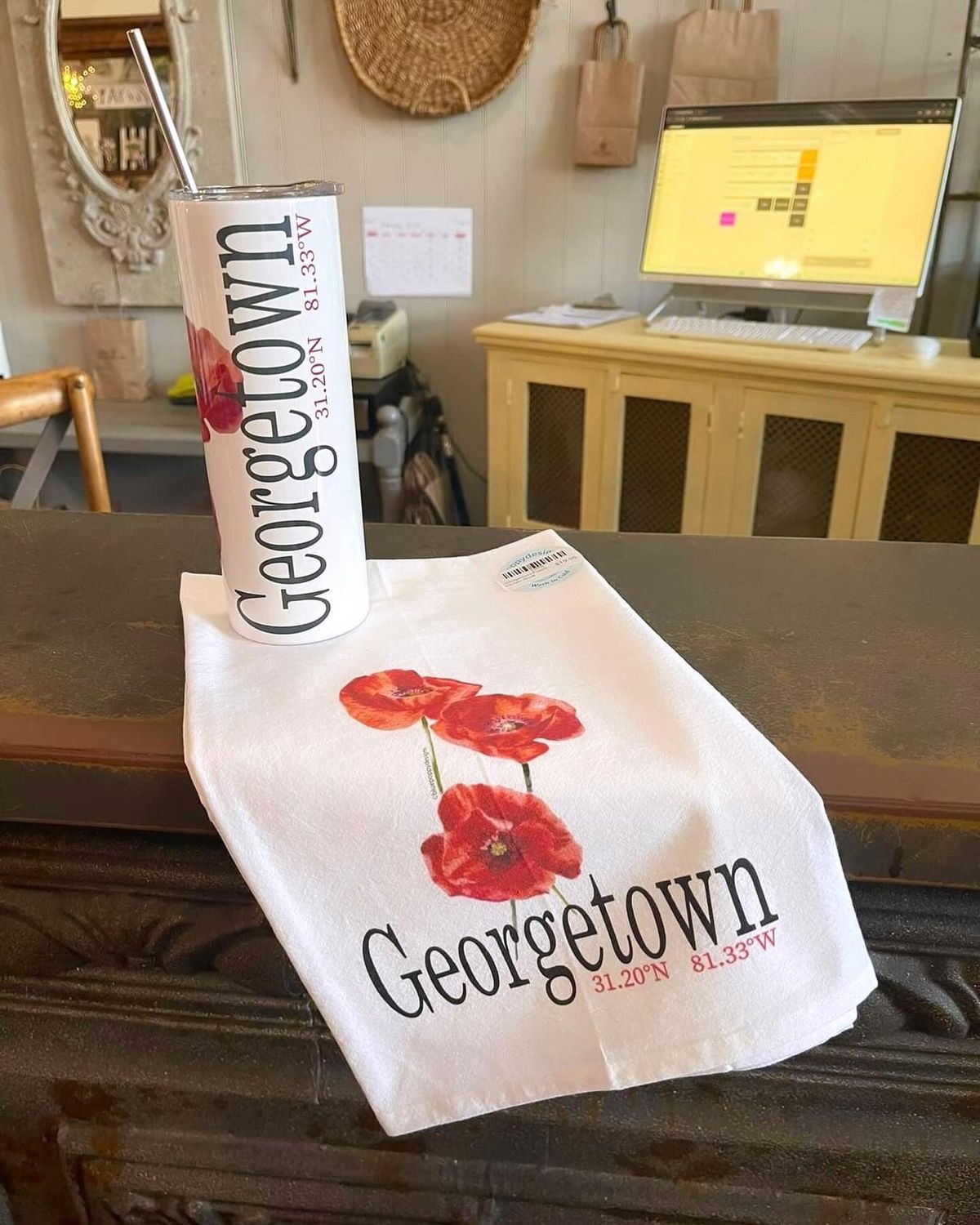 Georgetown Poppy kitchen towel