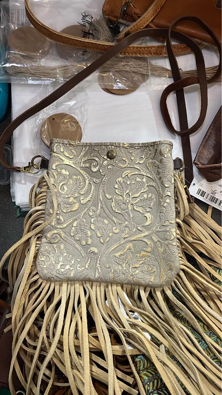 American Darling Imprinted Leather w. Fringe Crossbody Bag, Colour: Cream