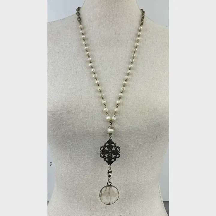 Necklace with Metal and Round Crystal Pendant