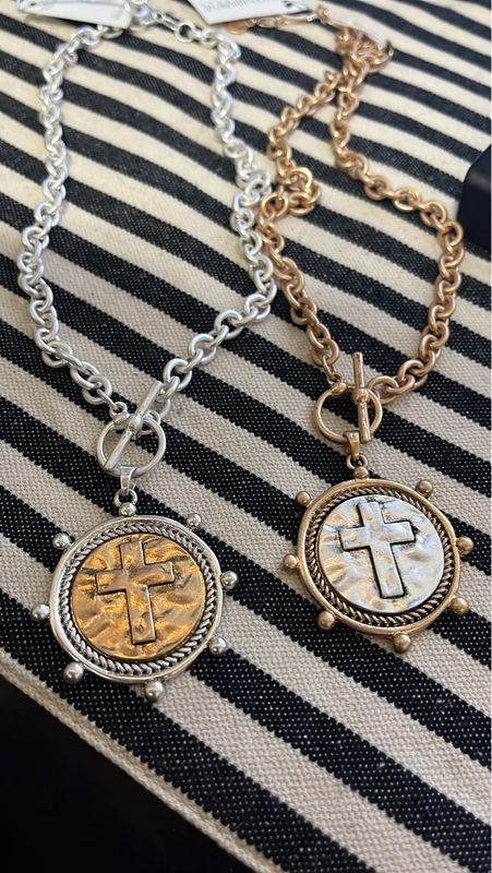 Creed Chain Toggle Cross Coin Necklace with Pegs Isla Roy