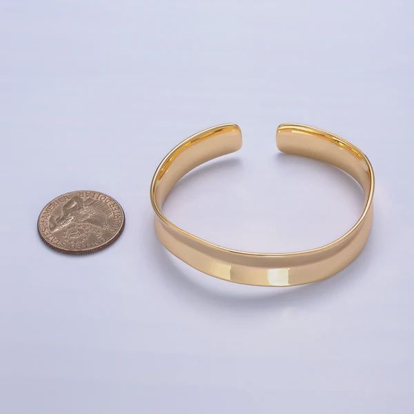 Gold Chunky Minimalist Cuff Bracelet