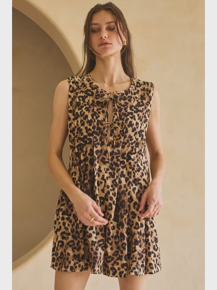 Leopard Printed Sleeveless Pleated Romper, Size: Small