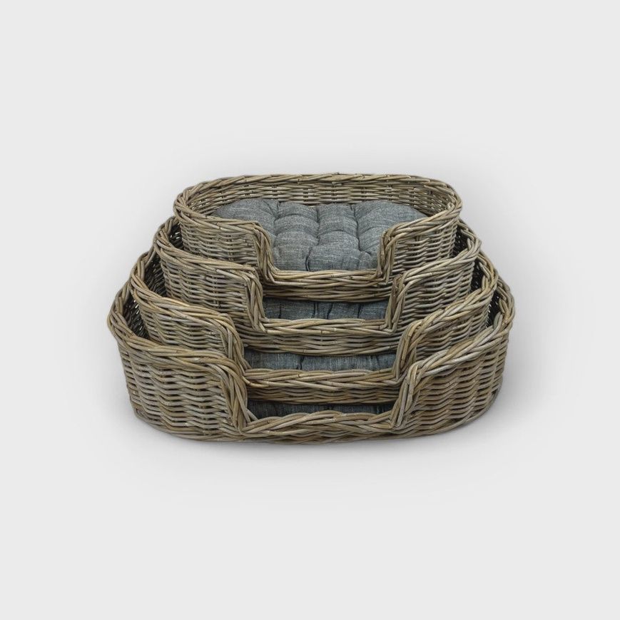 Oval Rattan Pet Bed w. Pillow