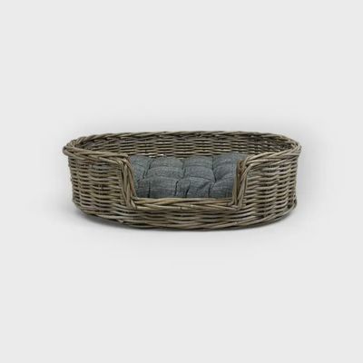 Oval Rattan Pet Bed w. Pillow