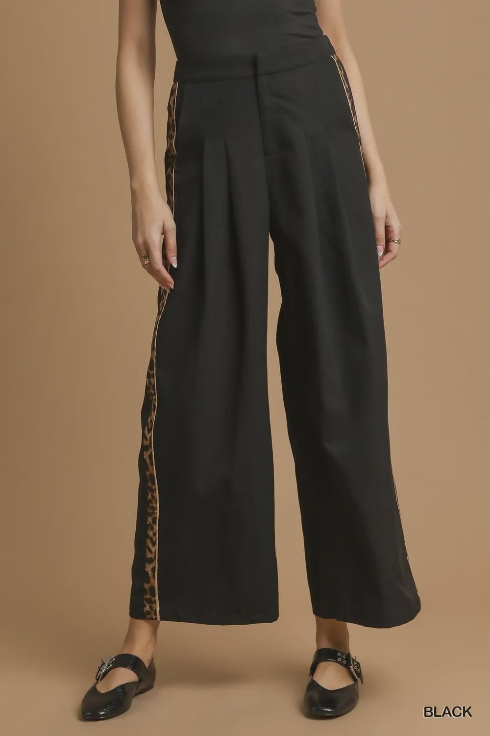 Black Pant w. Leopard Stripe