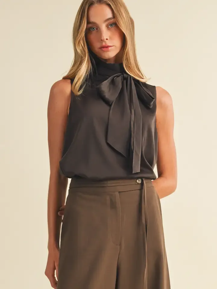 Sleeveless Bow Top