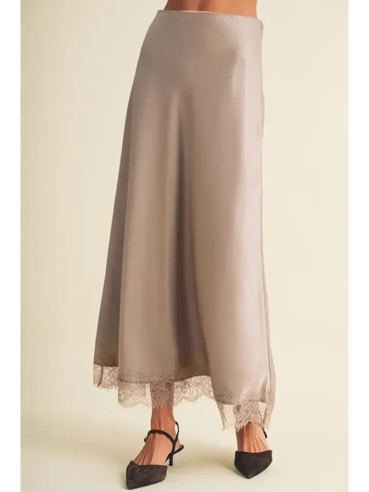 Scallop-Trim Lace Hem Slip Skirt