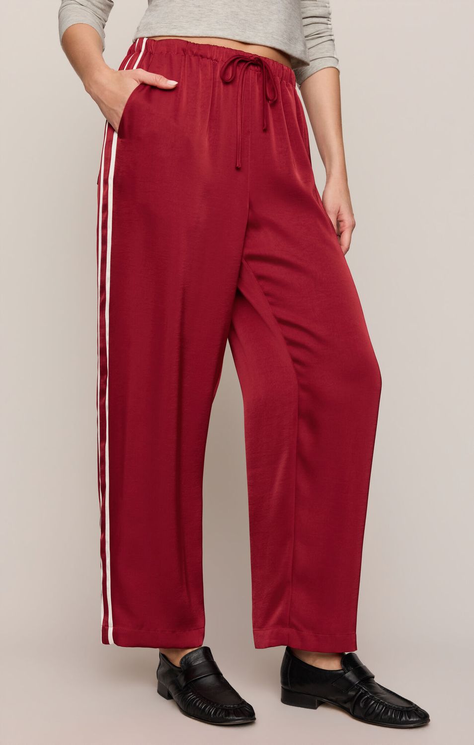 In Stride Satin Track Pant, Size: XS