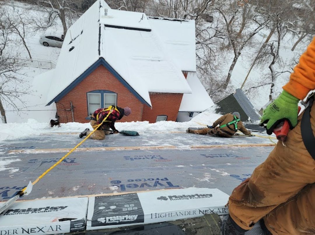 Commercial Roof Snow Removal Lead