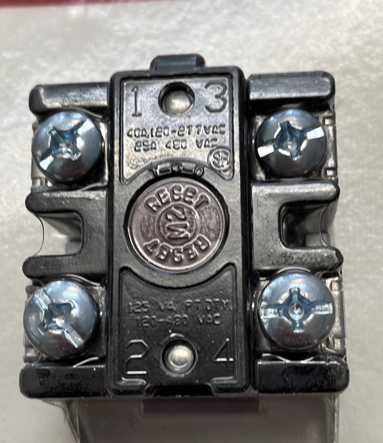 H/W ELEMENT RESET BUTTON HL190
