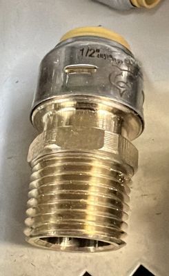 SHARKBITE MALE ADAPTER 1/2