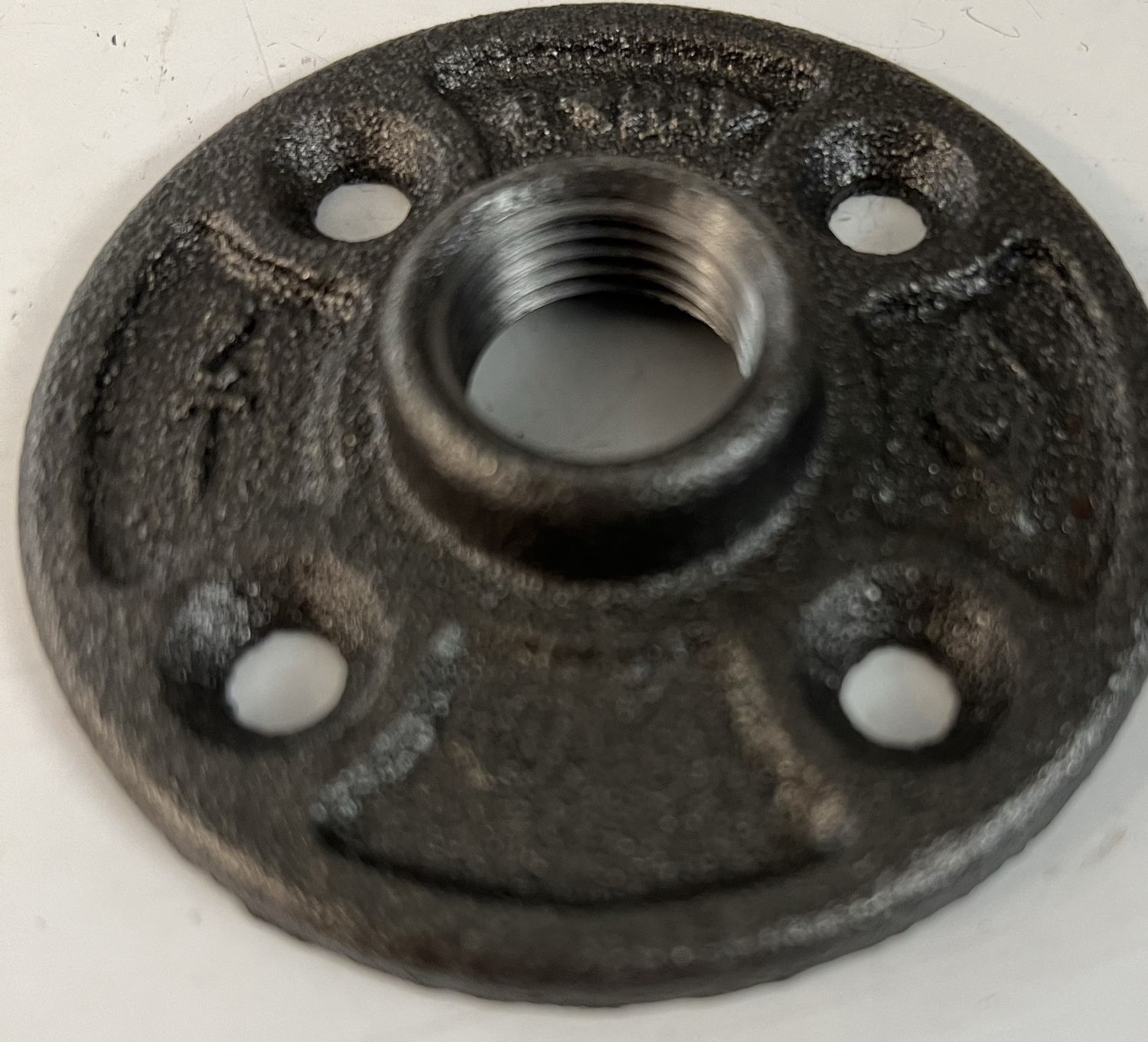 3/4 BLACK IRON FLOOR FLANGE