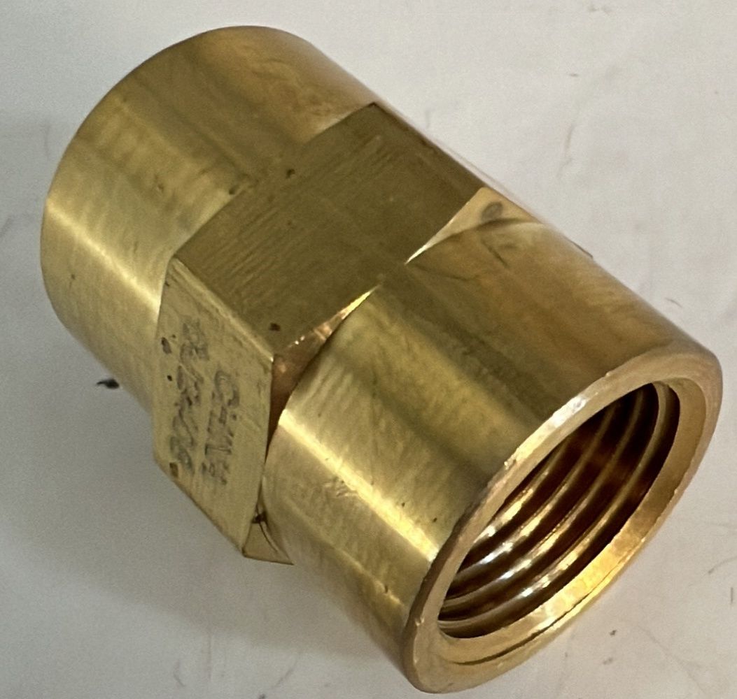 BRASS COUPLER 1/4"