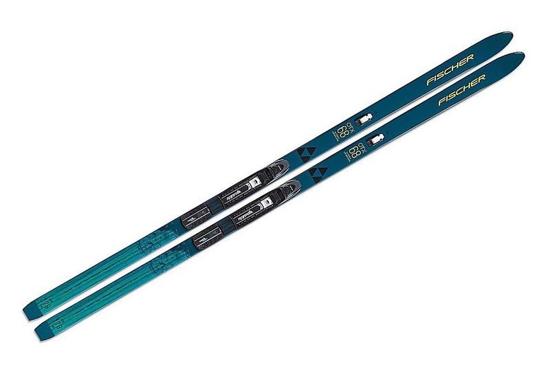 Narty biegowe backcountry Fischer Outback 68 mm, krawędzie stalowe, łuska, zaczep do fok