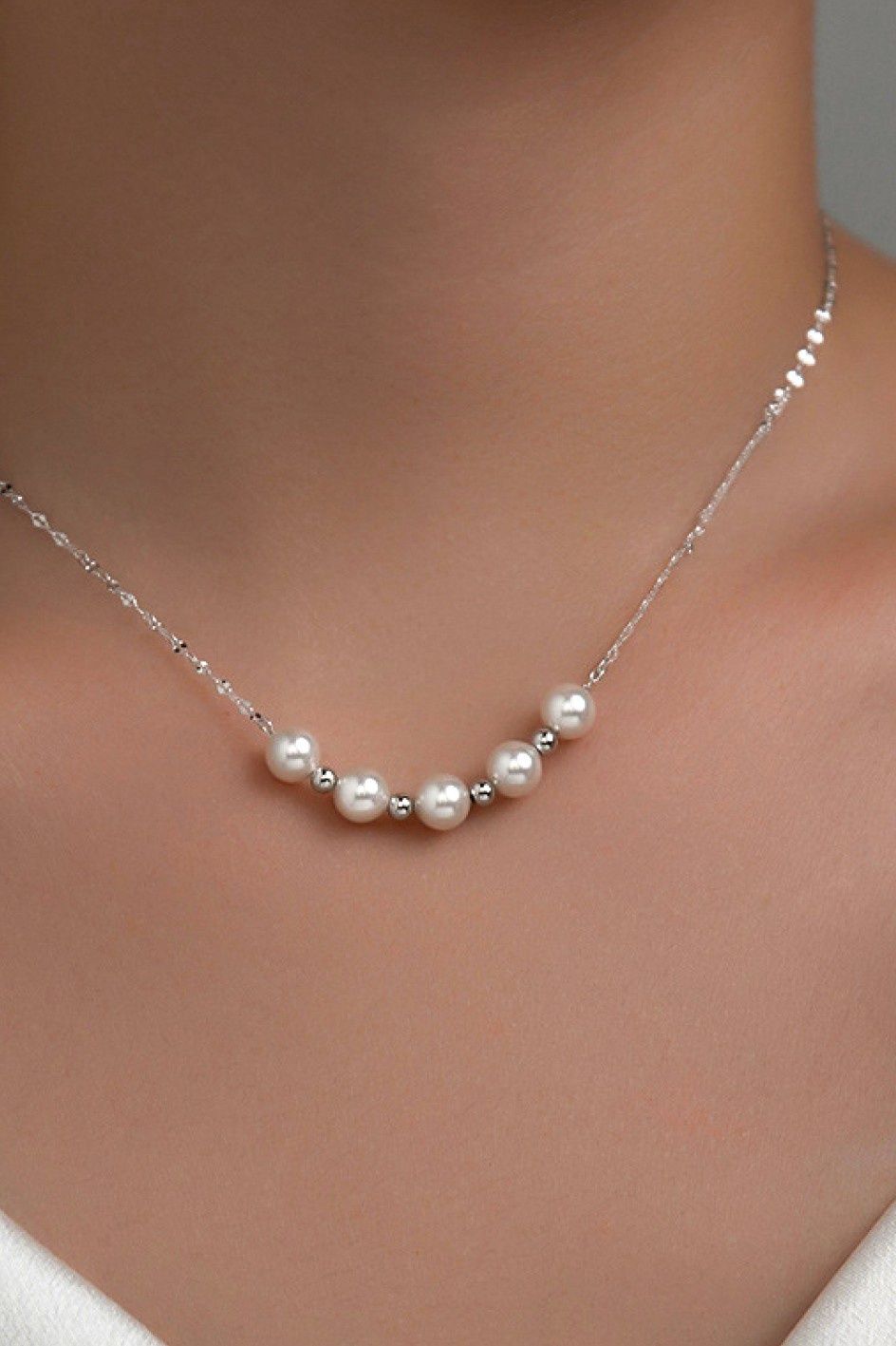 Dainty Pearl Necklace