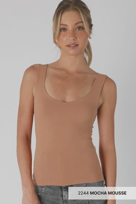 One Size Sweetheart Neckline Fitted Tank Top