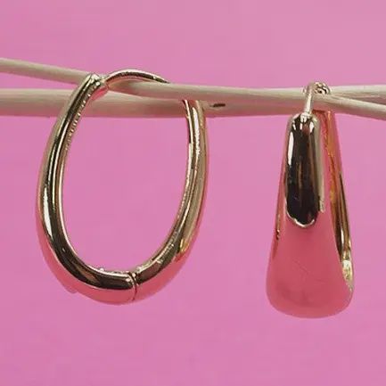 Oval Chunky Huggie Hoop Earrings