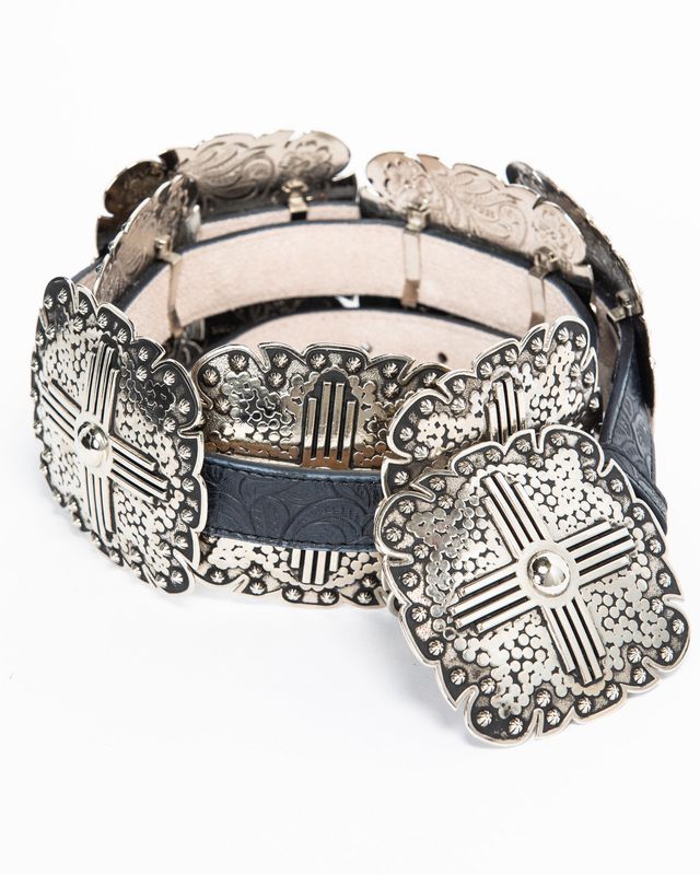 Women&#39;s Embossed Concho Belt