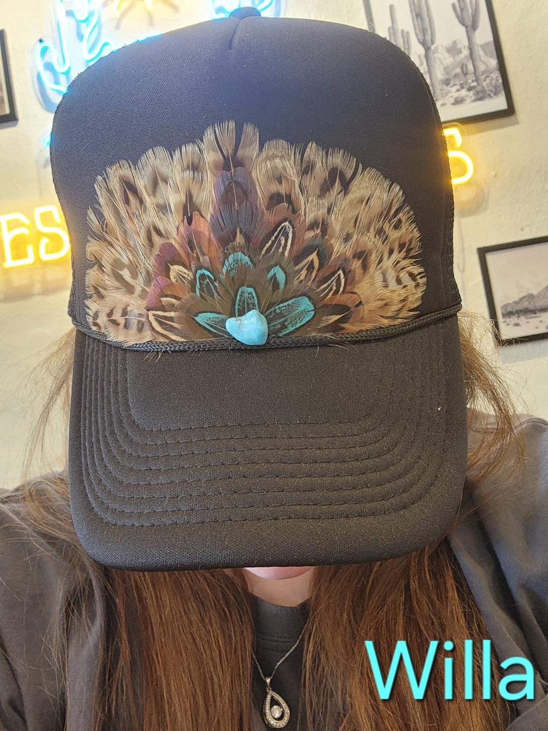 Western Feather Trucker Hat Retro, Colour: Willa