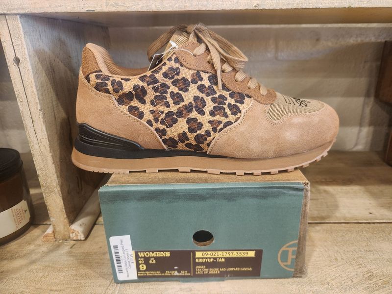 Women&#39;s Giddy Up Leopard Print Casual Shoes