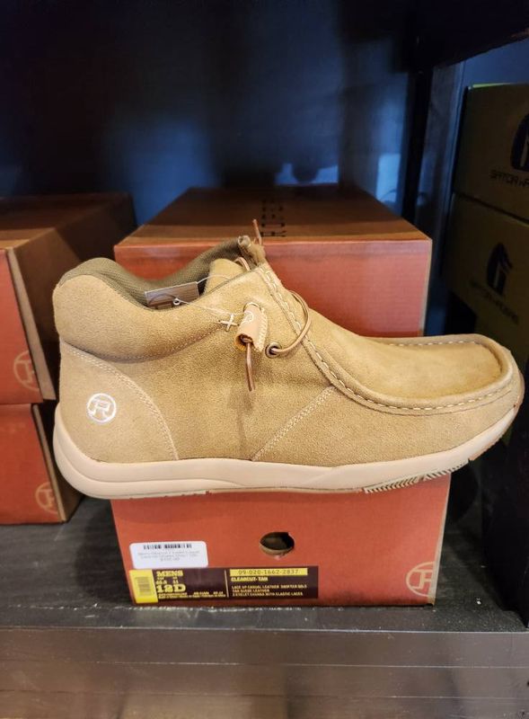 Men&#39;s Clearcut 2 Eyelet Casual Lace-Up Chukka Shoe Tan