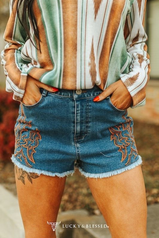 Mid Wash Frayed Shorts W/ Camel Boot Stitch Embroidery