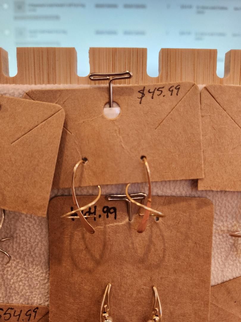 Small Gold Swirl Earring